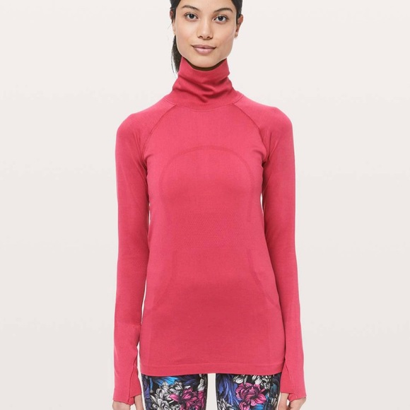 lululemon athletica Tops - Lululemon Swiftly Speed Turtleneck!